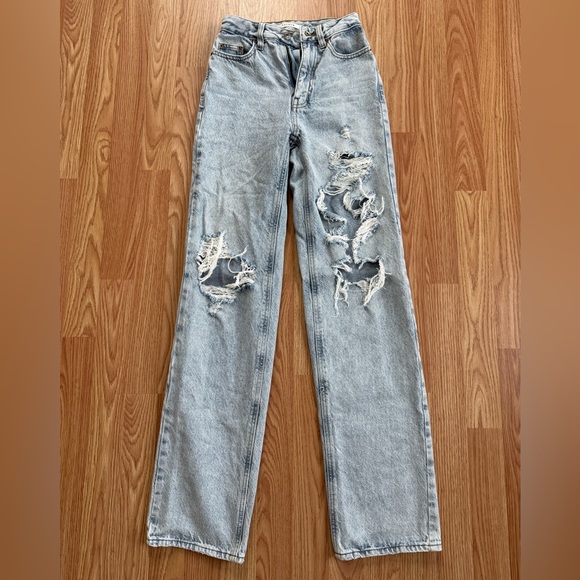 PacSun Denim - Women’s Pacsun 90s Boyfriend Light Wash Distressed Jeans